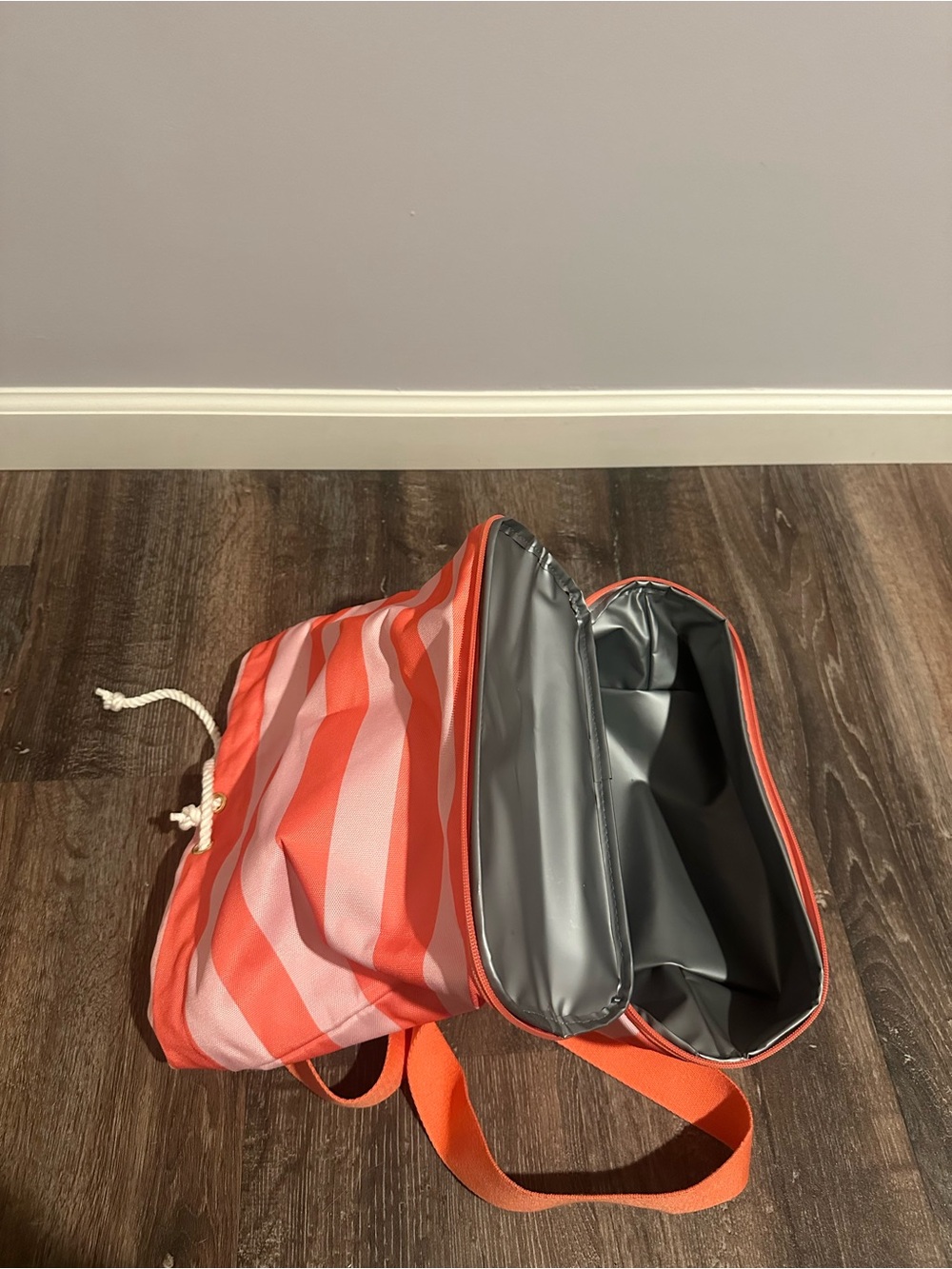 Victoria’s Secret Striped Beach Bag Backpack with Cooler - Picture 5 of 5